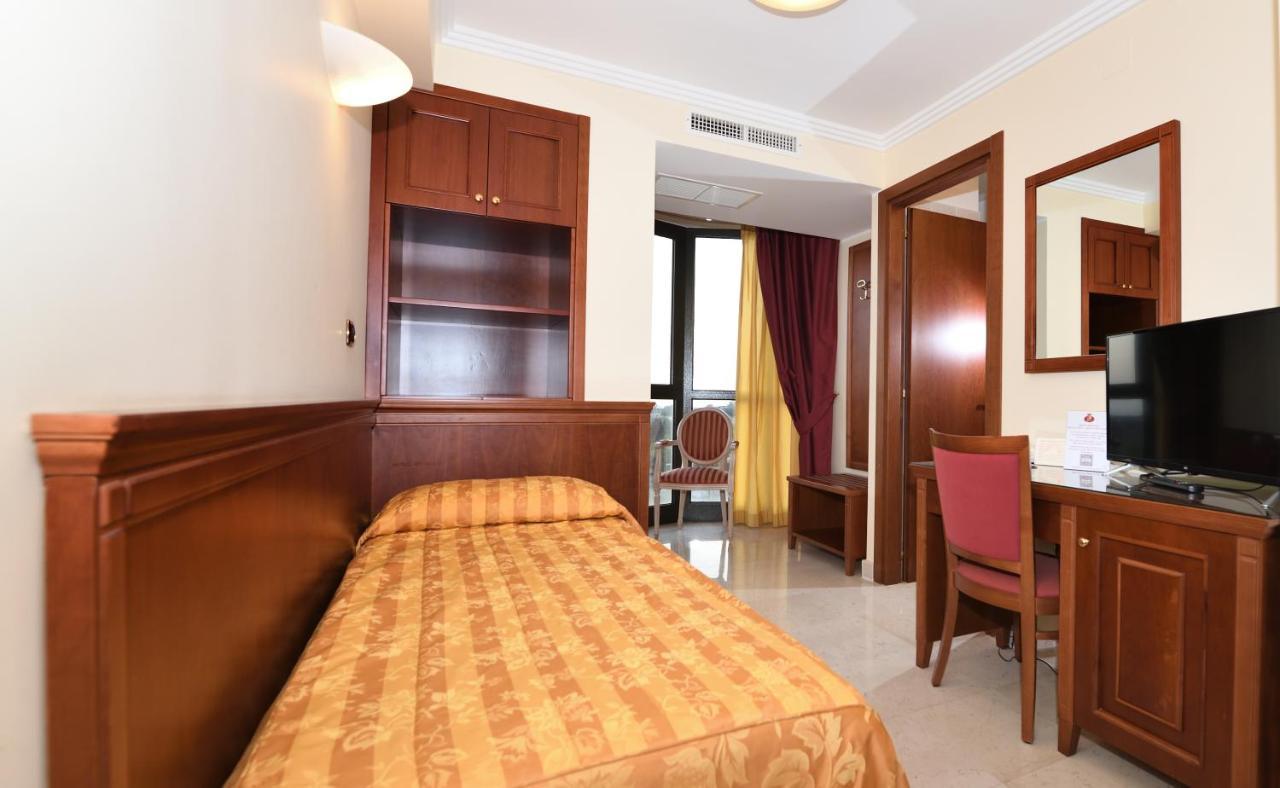 Hotel Ristorante Rossemi سان جيوفاني روتوندو المظهر الخارجي الصورة
