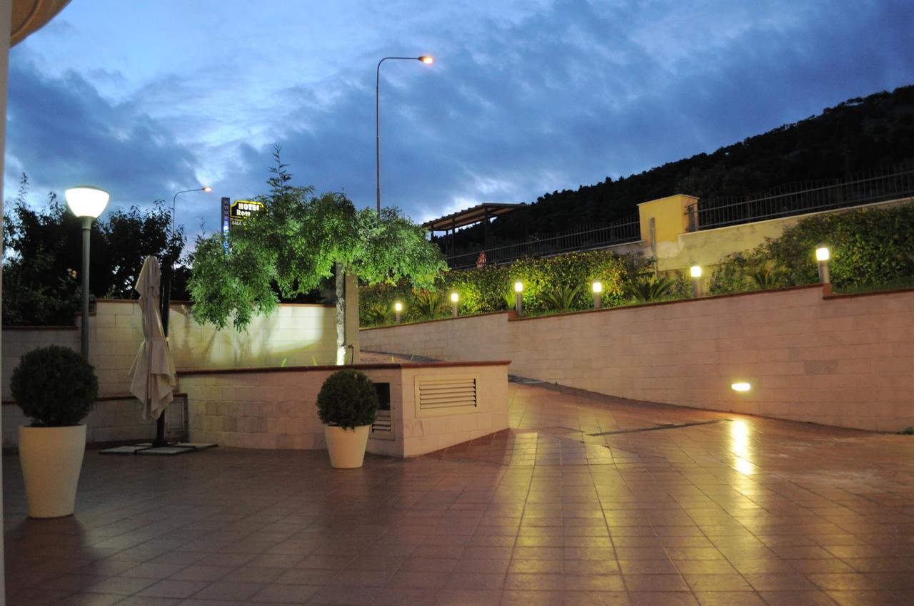 Hotel Ristorante Rossemi سان جيوفاني روتوندو المظهر الخارجي الصورة