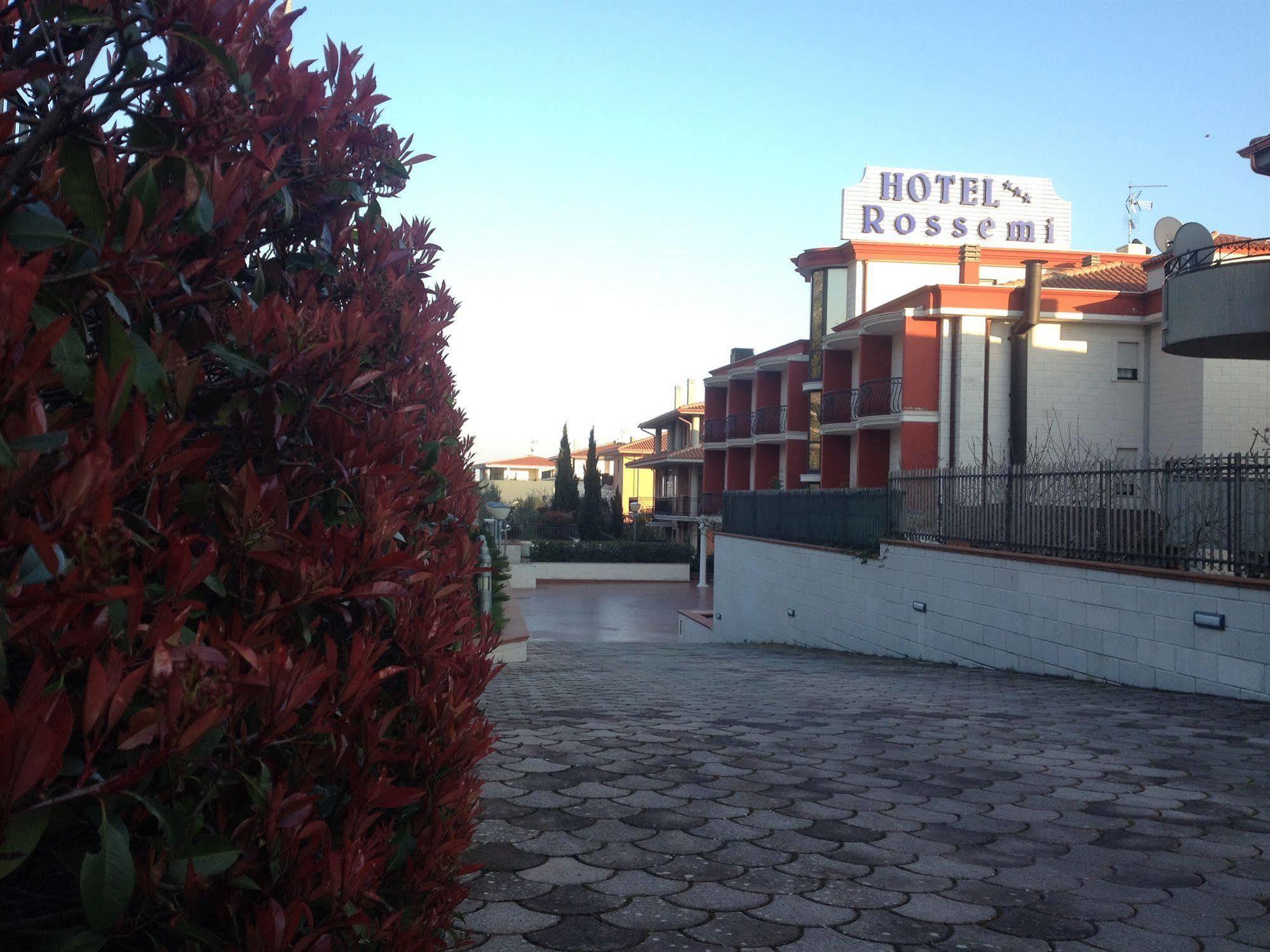 Hotel Ristorante Rossemi سان جيوفاني روتوندو المظهر الخارجي الصورة