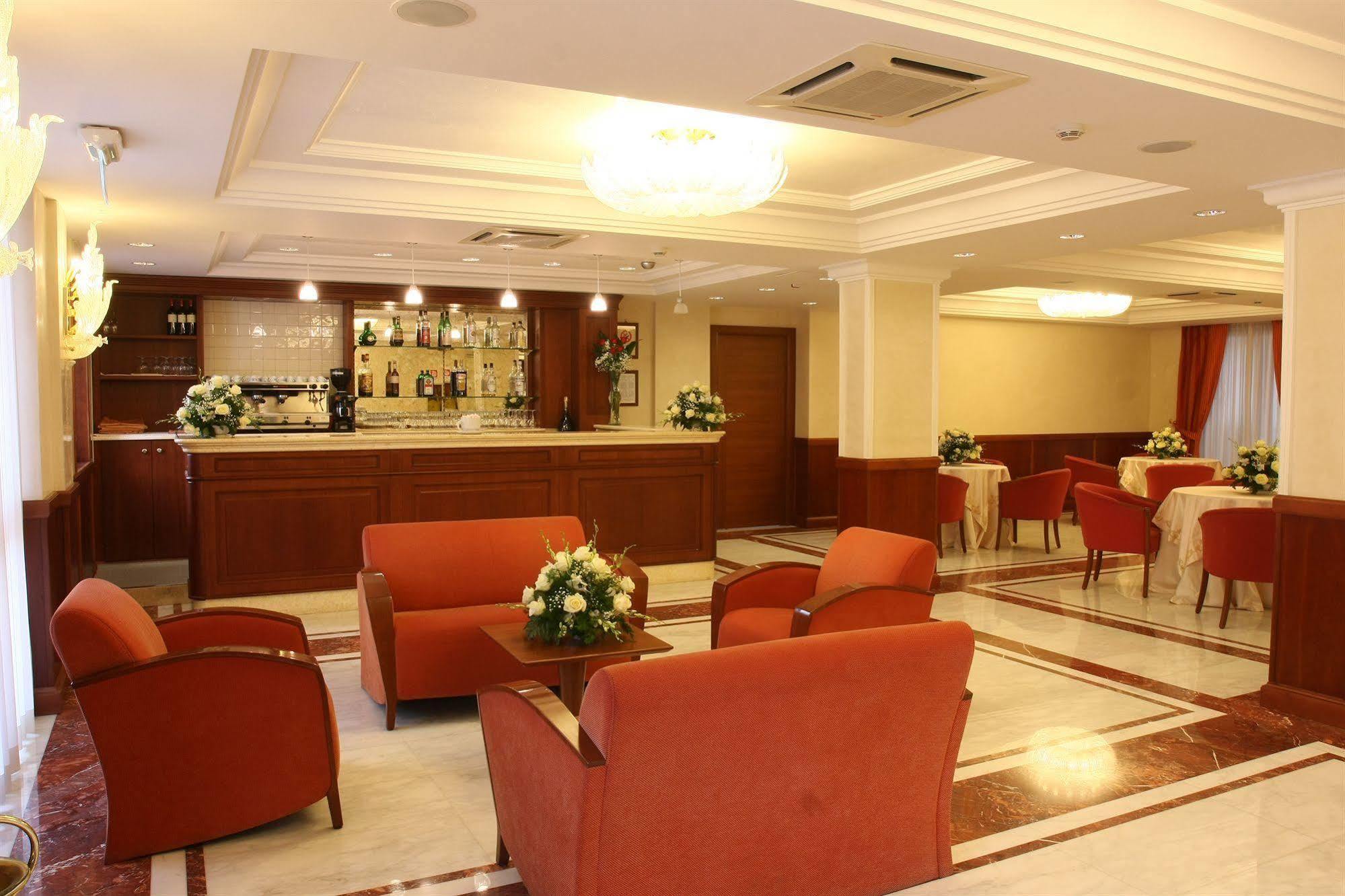 Hotel Ristorante Rossemi سان جيوفاني روتوندو المظهر الخارجي الصورة