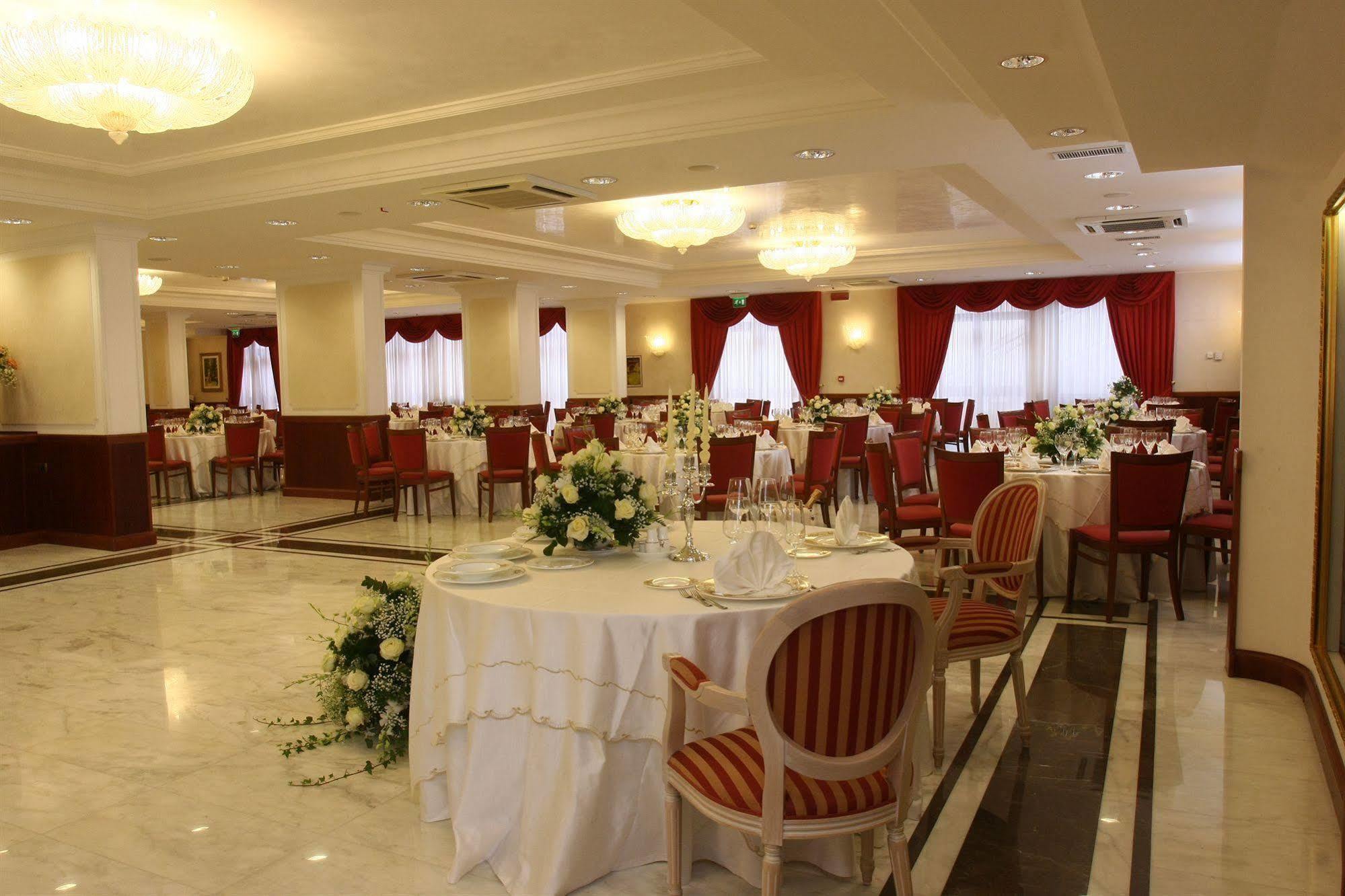 Hotel Ristorante Rossemi سان جيوفاني روتوندو المظهر الخارجي الصورة