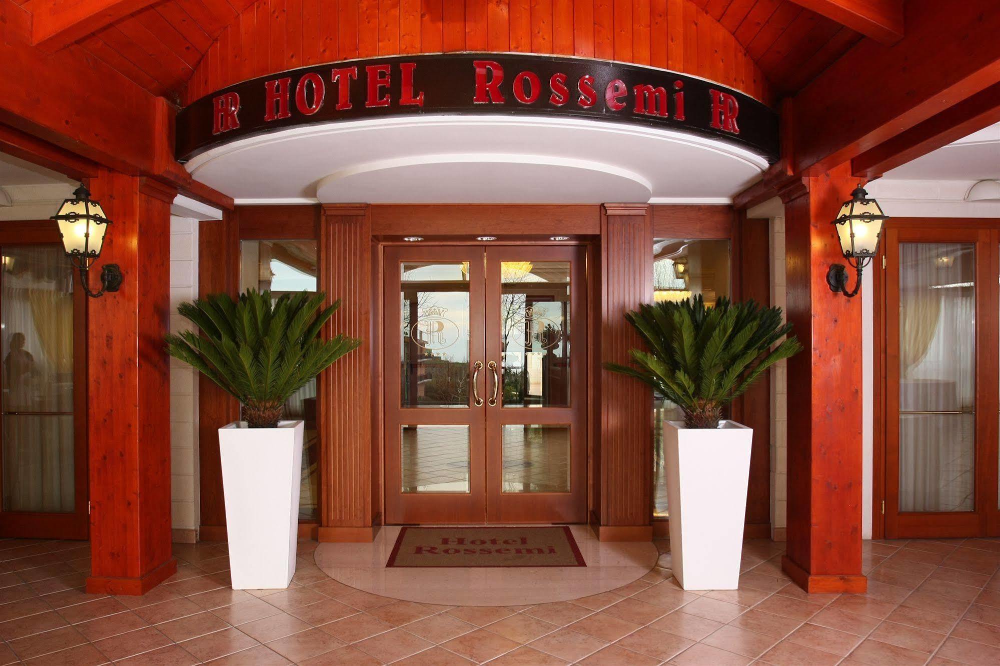 Hotel Ristorante Rossemi سان جيوفاني روتوندو المظهر الخارجي الصورة